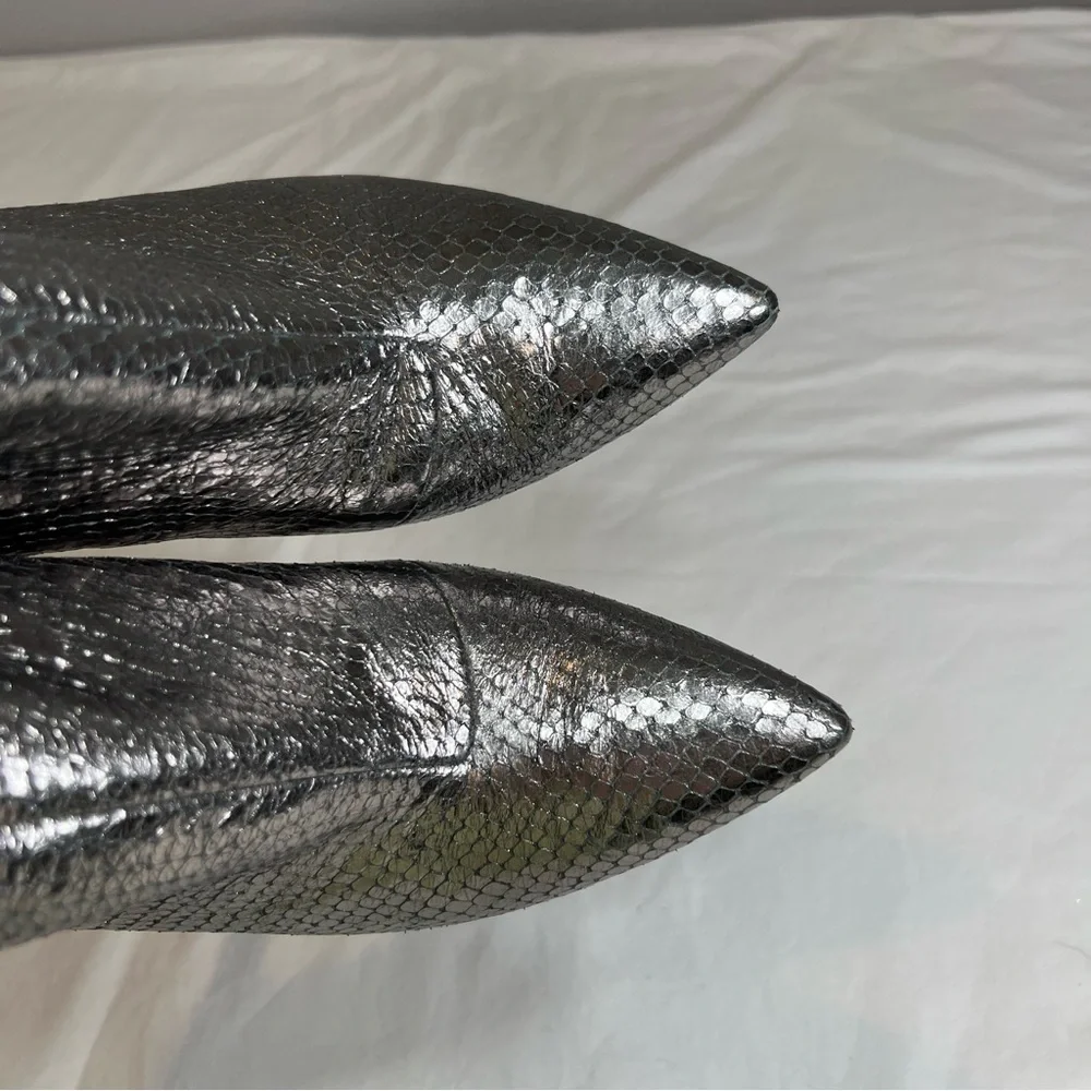Michael Kors Dorothy flex mid heel side zip. Silver snake ankle boots size 6